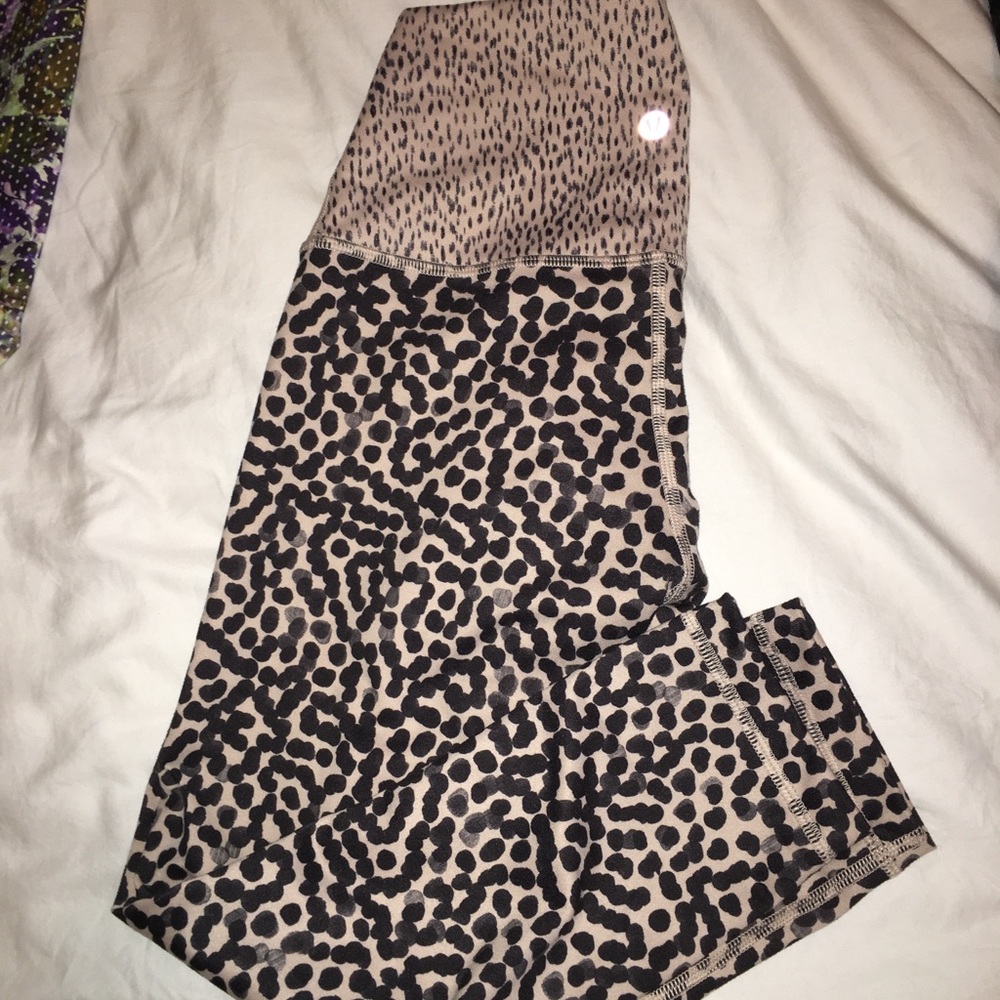 Lululemon  7/8 Cropped Cheetah Leggings